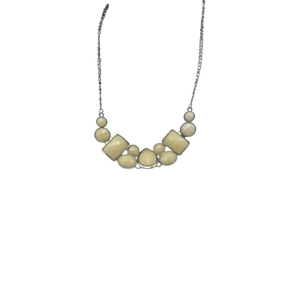 **Geometric statement necklace - Picture 3 of 10
